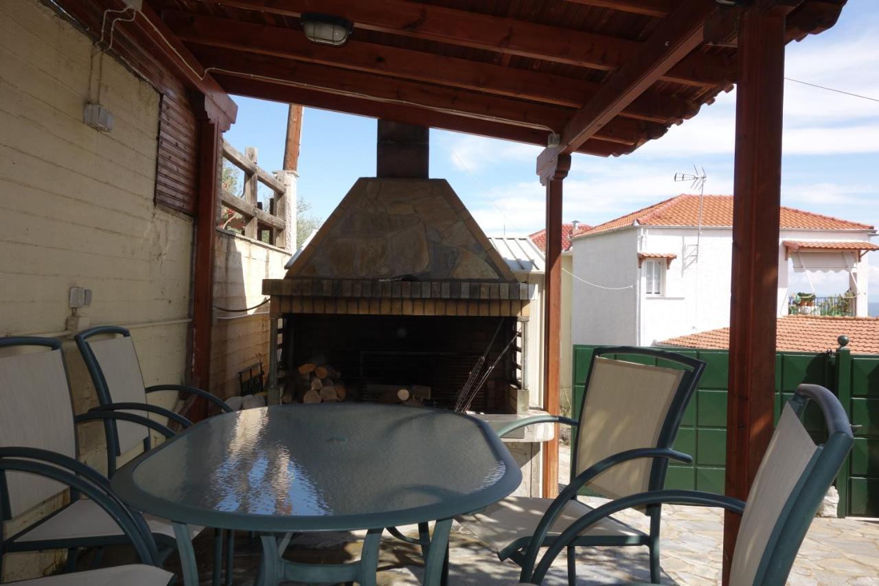 Beach Front House With View Marathos  エクステリア 写真